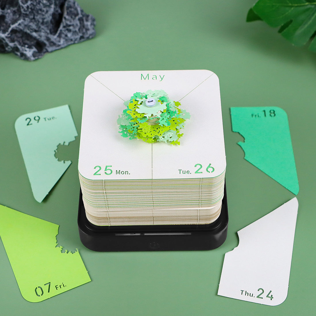 Arbre vert (avec lumière et calendrier 2026)